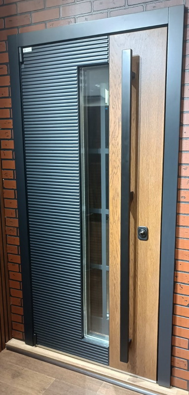 Стальная дверь Терморазрыв 3К «Century с окном»