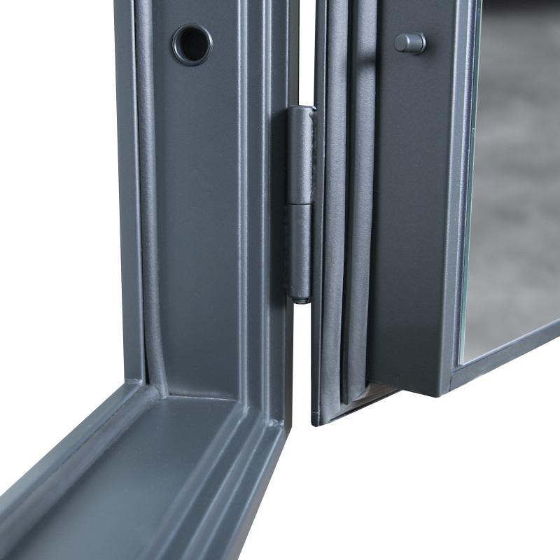 Стальная дверь «Ювентус» с зеркалом