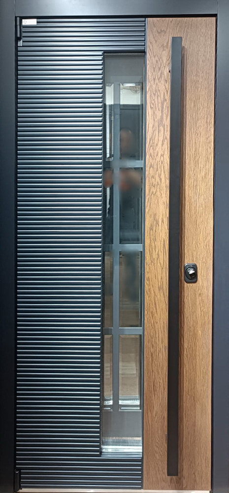 Стальная дверь Терморазрыв 3К «Century с окном»