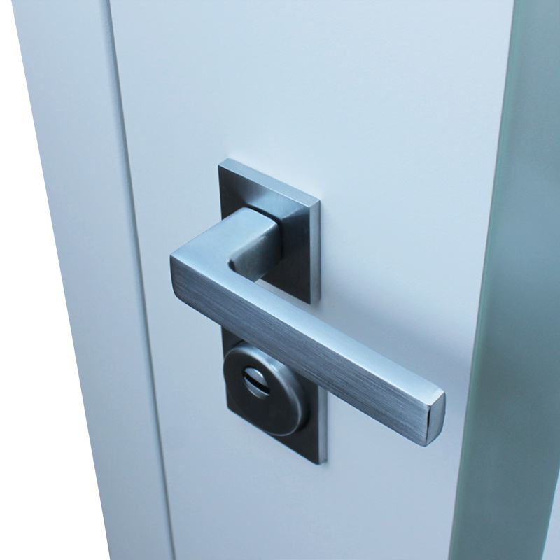 Стальная дверь «Эверест с зеркалом»