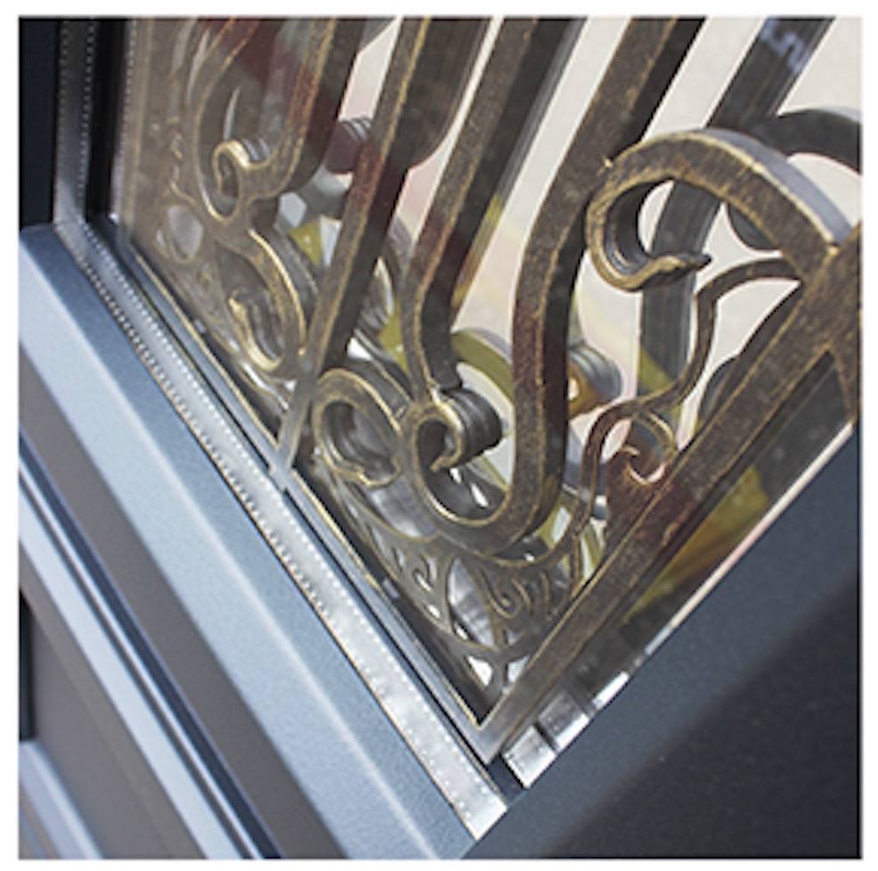 Стальная дверь 3К «Сапфир с окном и ковкой»