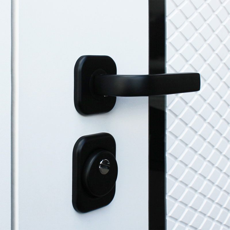 Стальная дверь «Ливерпуль с зеркалом»