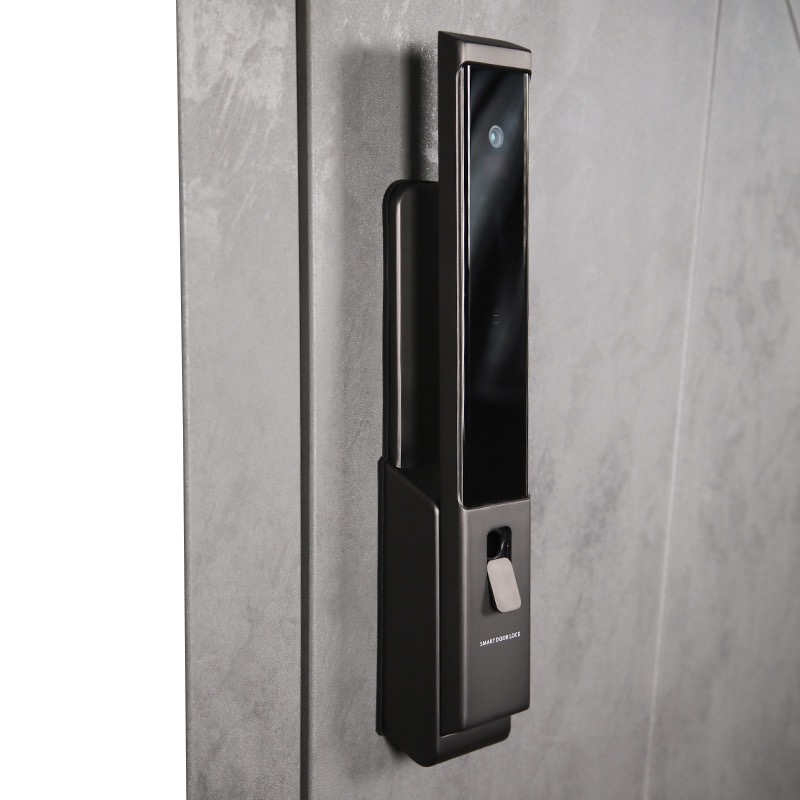 Стальная дверь «Сантос» с умным замком