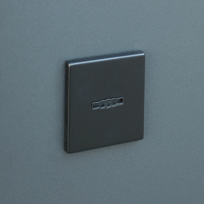 Стальная дверь «Ювентус» с зеркалом