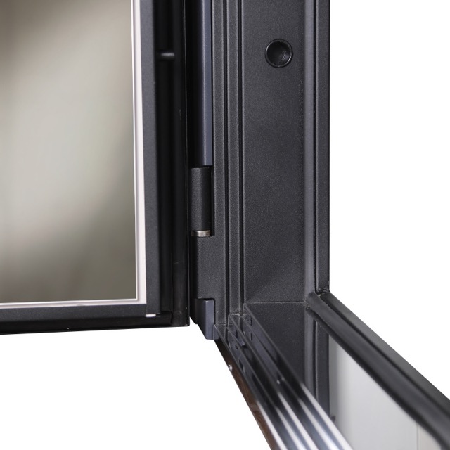 Стальная дверь «Вертикаль» с зеркалом