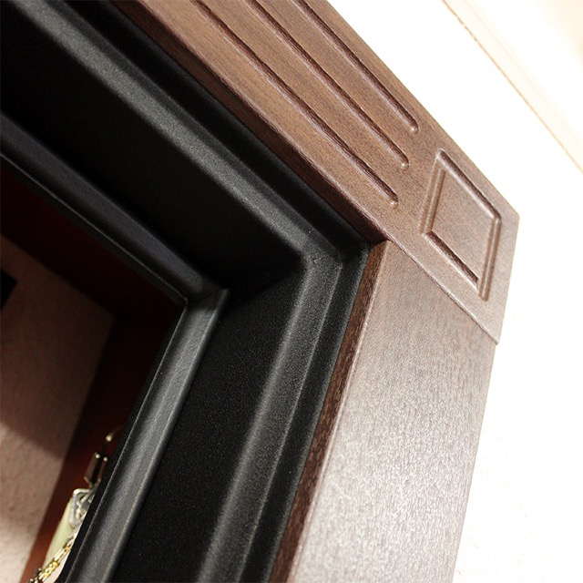 Стальная дверь 3К «Русь с окном и ковкой»