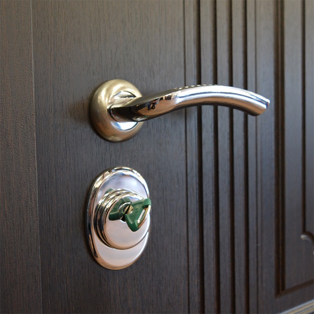 Стальная дверь «Викинг» с зеркалом