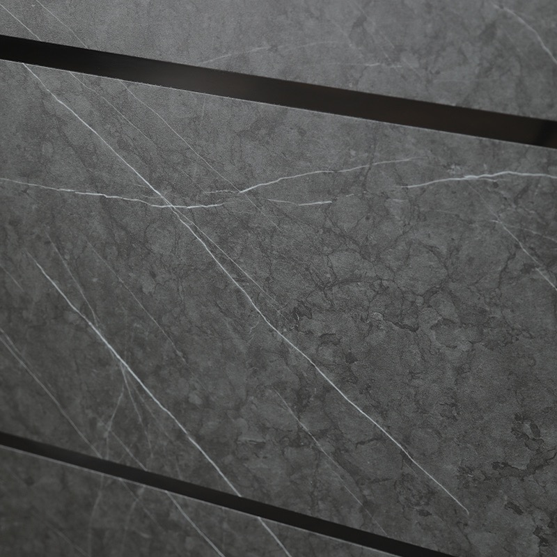 Стальная дверь «Енисей» с зеркалом