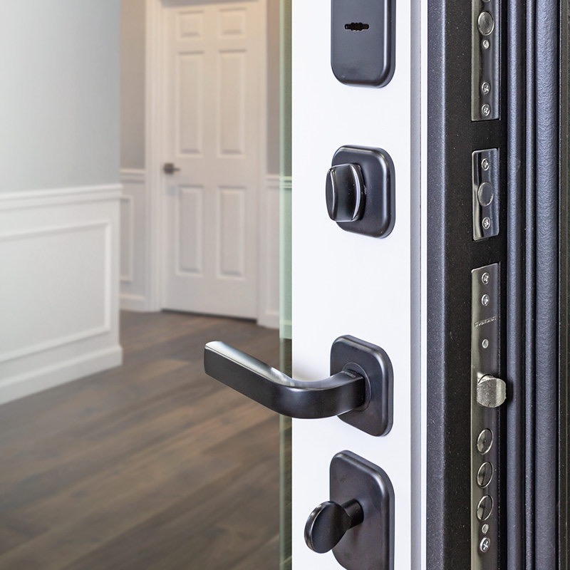 Стальная дверь «Dominica» с зеркалом