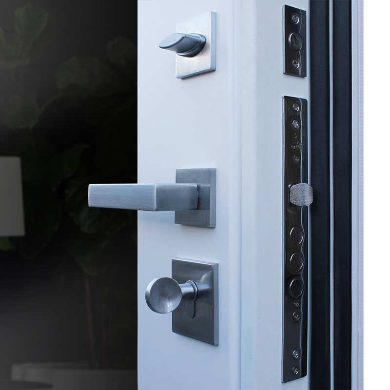 Стальная дверь «Эверест с зеркалом»