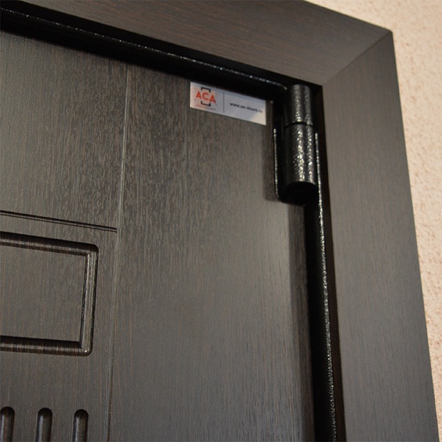 Стальная дверь «Викинг» с зеркалом