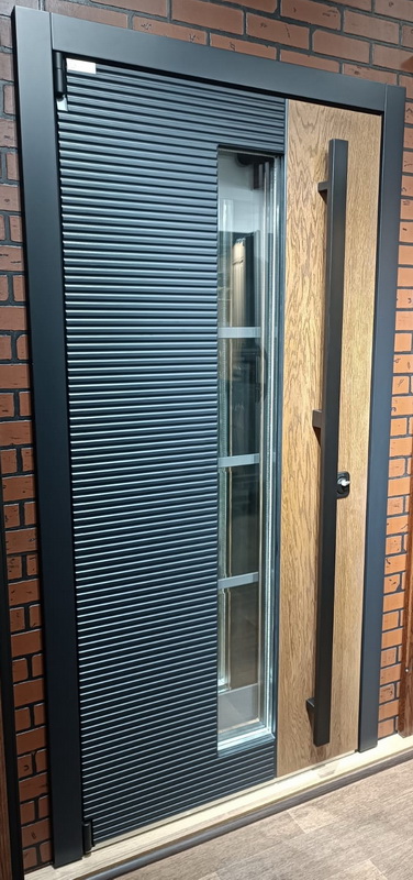 Стальная дверь Терморазрыв 3К «Century с окном»