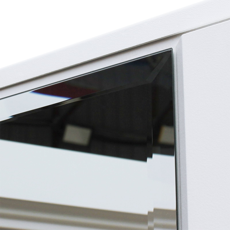 Стальная дверь «Ливерпуль с зеркалом»