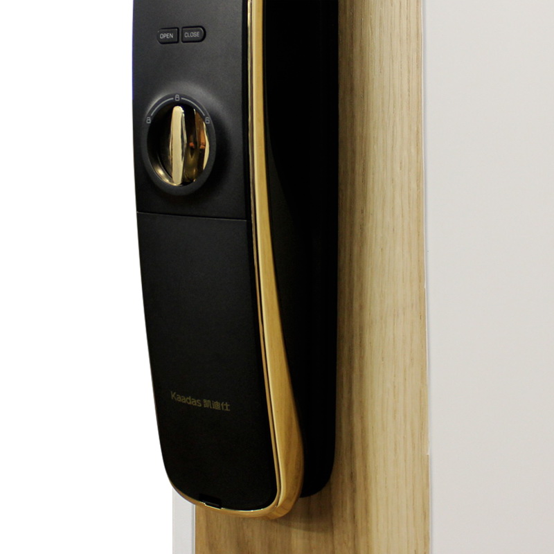 Стальная дверь «Lamborghini» с умным замком