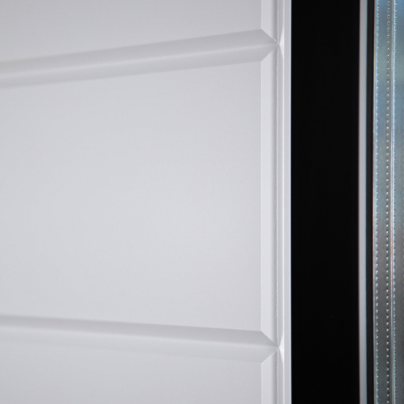 Стальная дверь Терморазрыв 3К «Снегирь с окном»