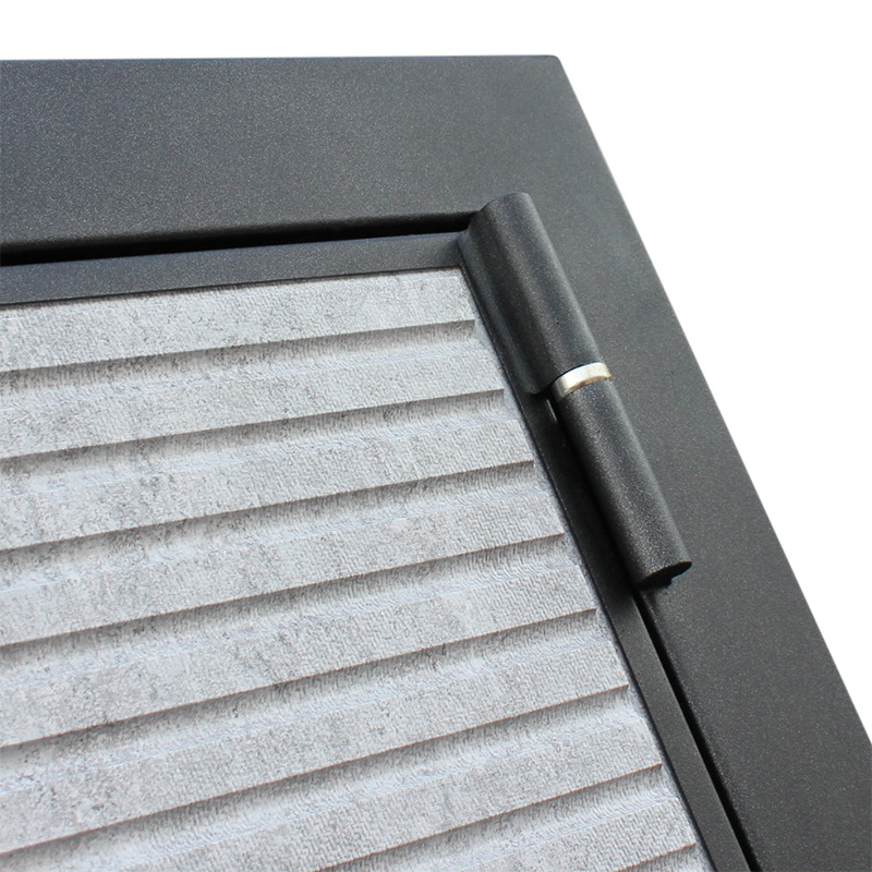 Стальная дверь «Дельта» с зеркалом