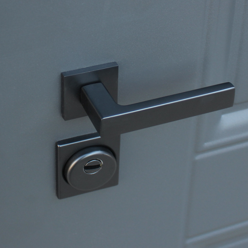 Стальная дверь «Ювентус» с зеркалом