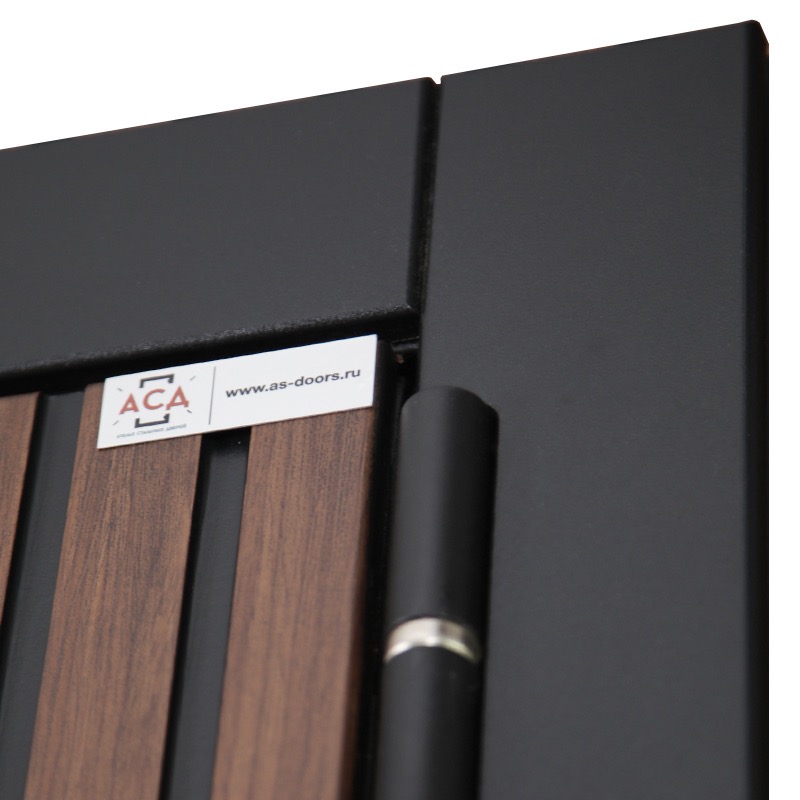 Стальная дверь «Фаворит» с матовым зеркалом