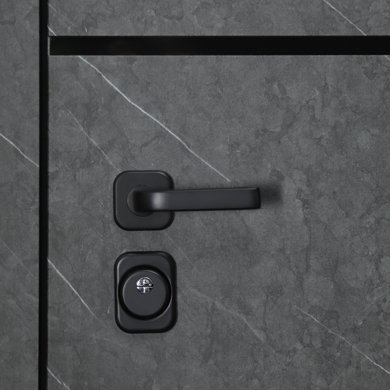 Стальная дверь «Енисей» с зеркалом