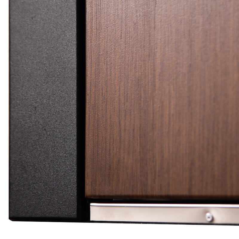 Стальная дверь «Фаворит» с матовым зеркалом