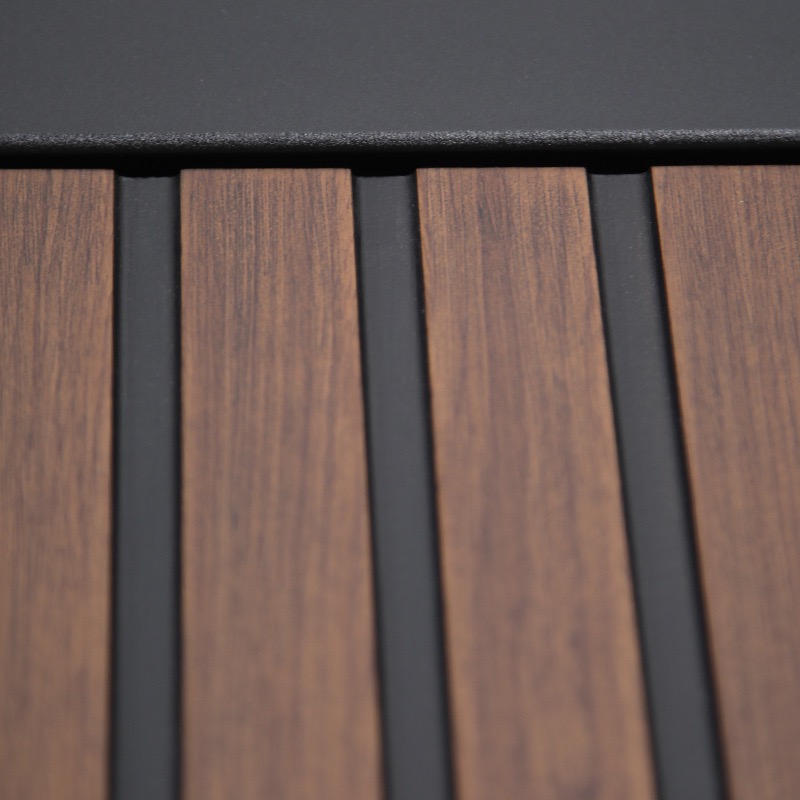 Стальная дверь «Фаворит» с матовым зеркалом