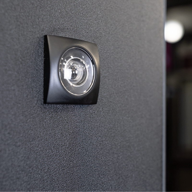 Стальная дверь «Dominica» с зеркалом