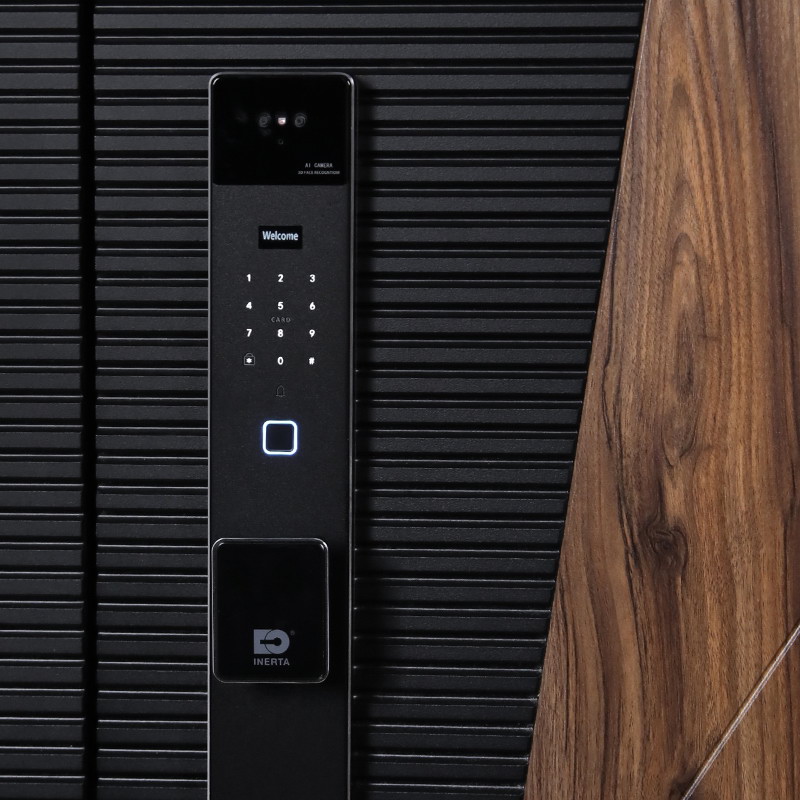 Стальная дверь «Сапсан» (биометрический замок Smart lock Y23)