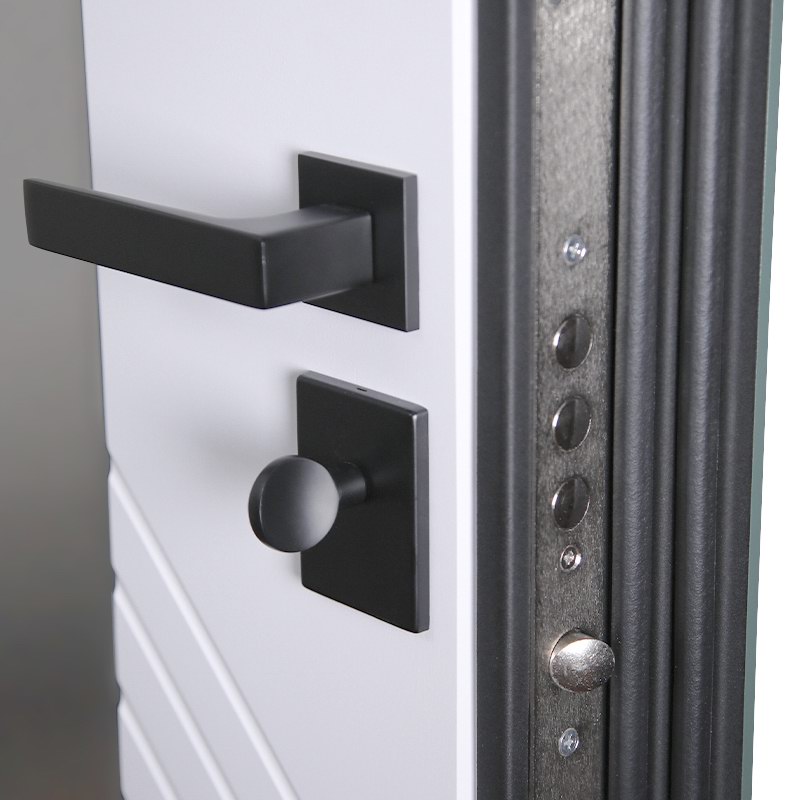 Стальная дверь «Альфа» с зеркалом