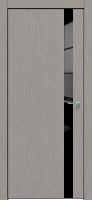  Дверь межкомнатная Triadoors 702.  Дуб Серена каменно-серый.  Алюм. черный. Черный лакобель