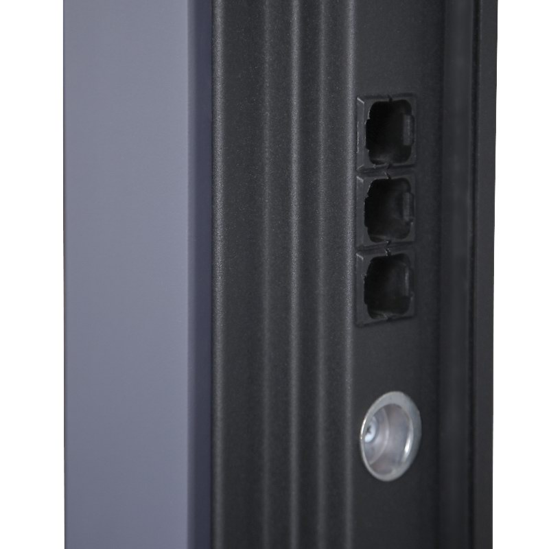 Стальная дверь «Статус»