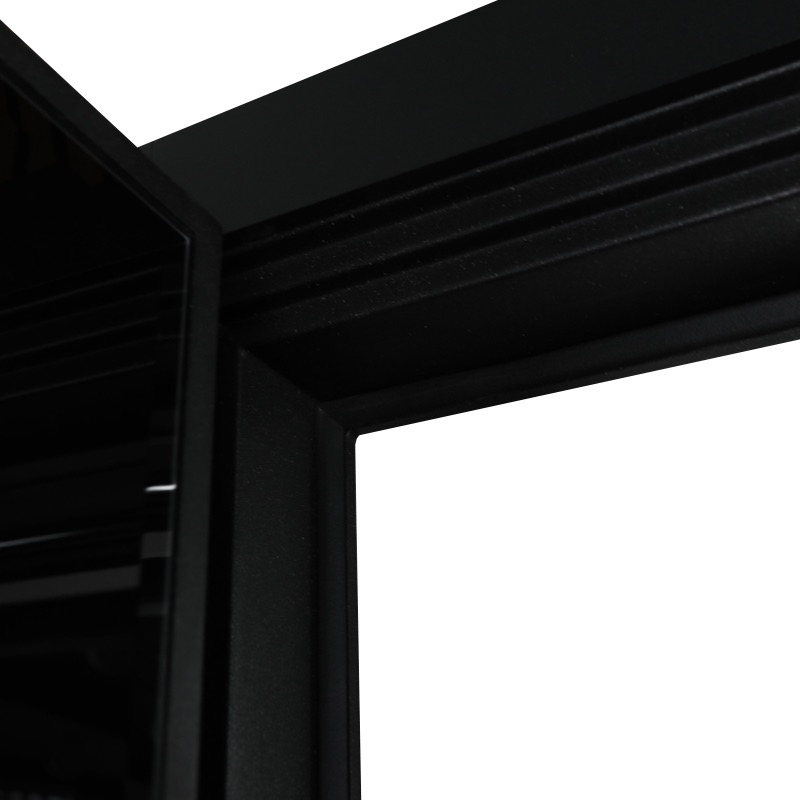 Стальная дверь «Сенатор» с зеркалом