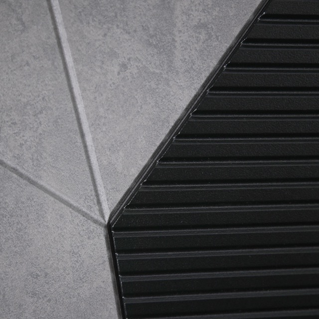 Стальная дверь «Royal» с умным замком