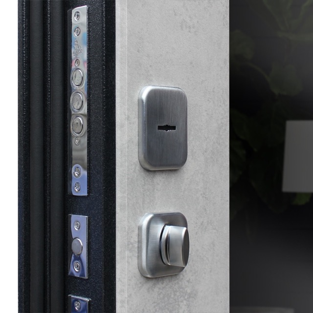 Стальная дверь «Спартак Б» с зеркалом