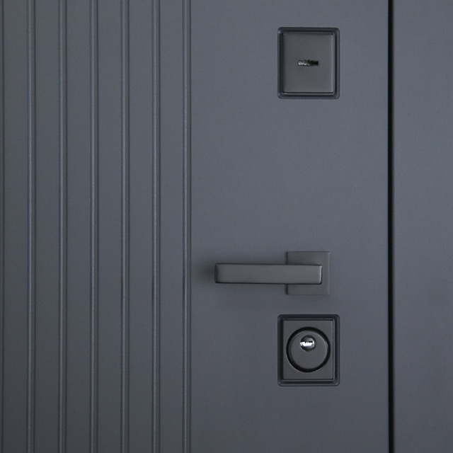 Стальная дверь «Вертикаль»