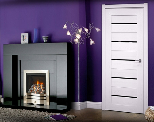 Светлые двери с черной вставкой.jpg